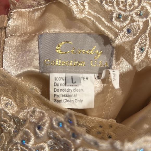 One used - Picture 6 of 17